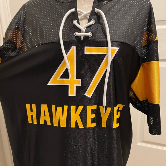 PINK Iowa Hawkeyes Jersey - Picture 2 of 7